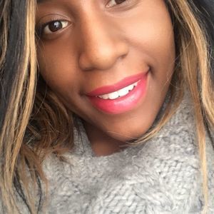 Meet your Posher, Angelica